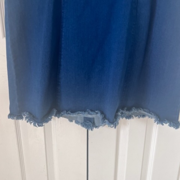 Ali & Jay Jeans Dress with Fringe bottom Snap Buttons L - Picture 6 of 7